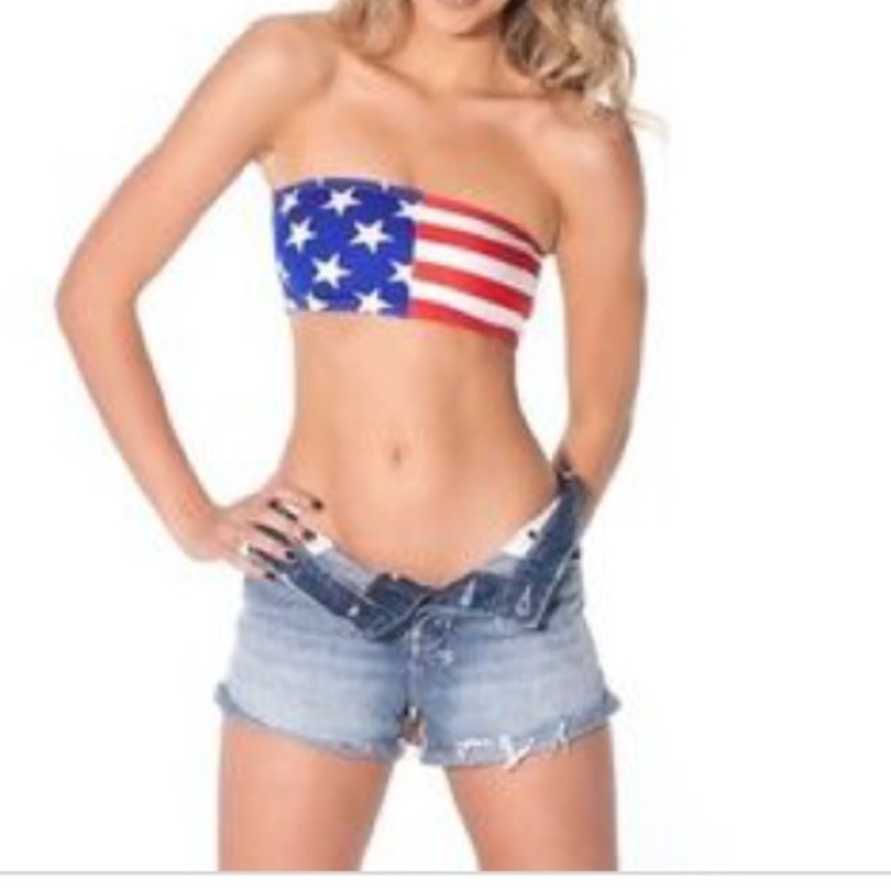 BlackMilk Kids in Amerika Bandeau